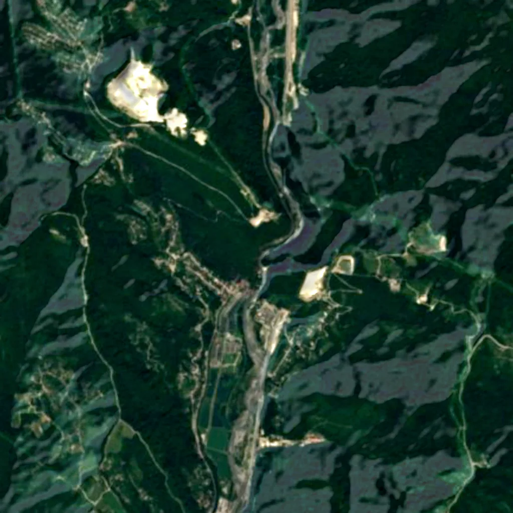 The ground above Akhshtyrskaya Cave (Sentinel-2)