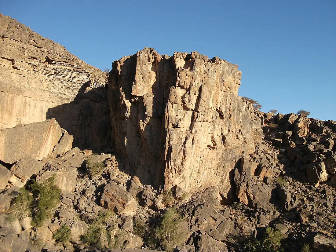 Rockformations near Al Hoota caves - panoramio