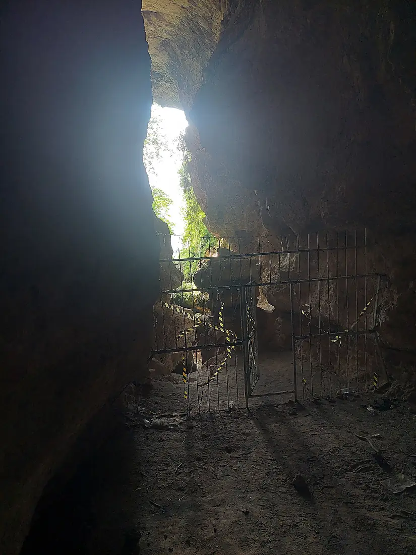 Grotte Azikh