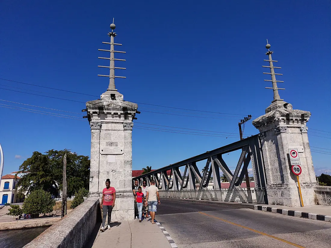 Calixto García Bridge entrance 2019
