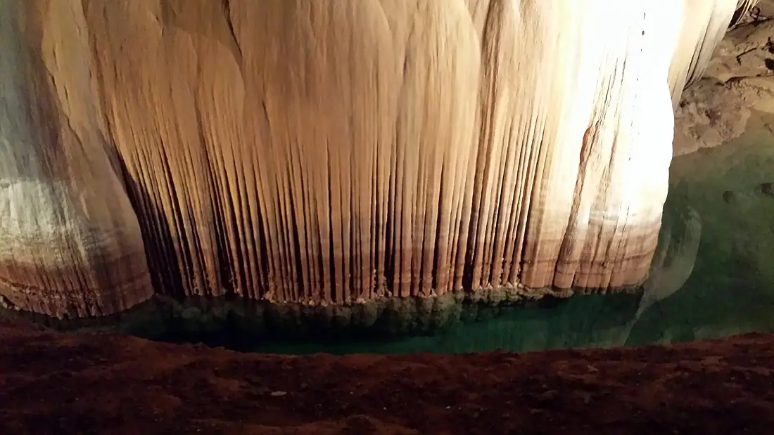 Blanchard Springs Caverns 003