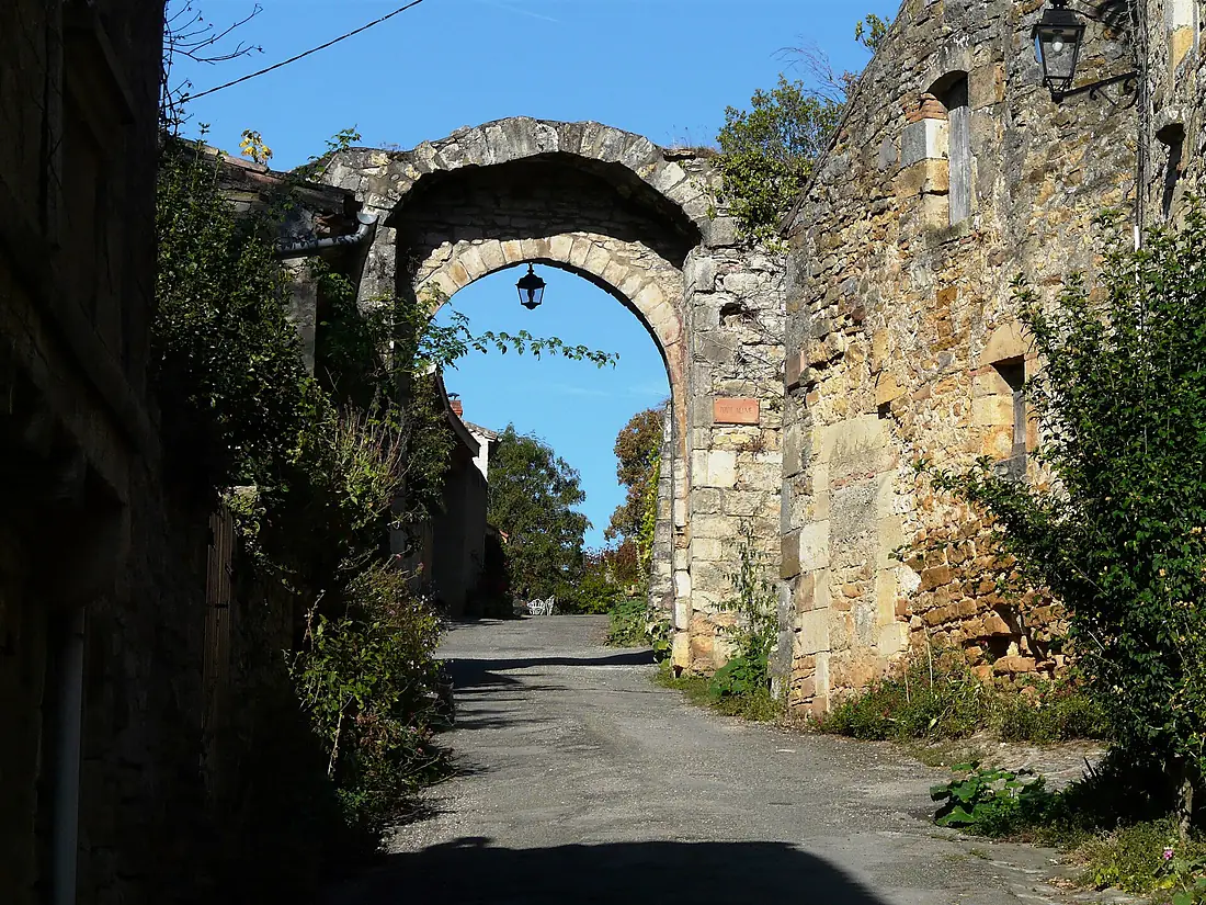 Bruniquel, France - panoramio (1)
