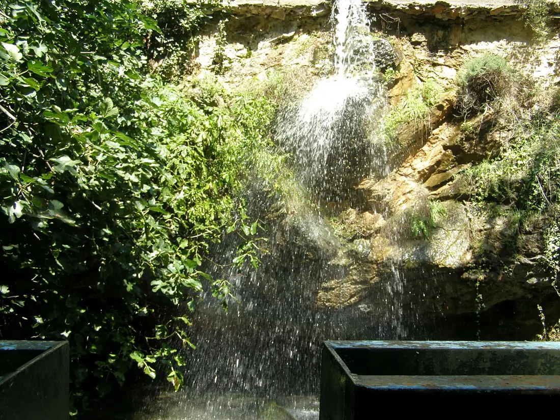AggitisCave2