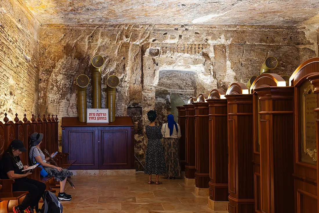 111720 cave of elijah the prophet PikiWiki Israel