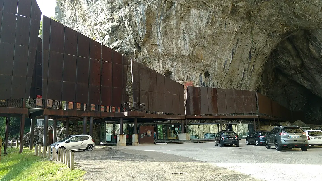 Entrée Grotte de Niaux