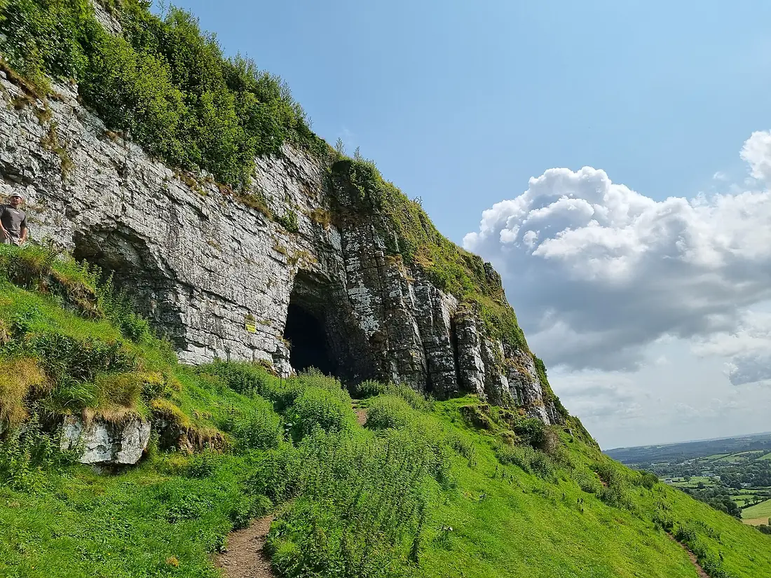 Caves of Kesh Blick vom Hang