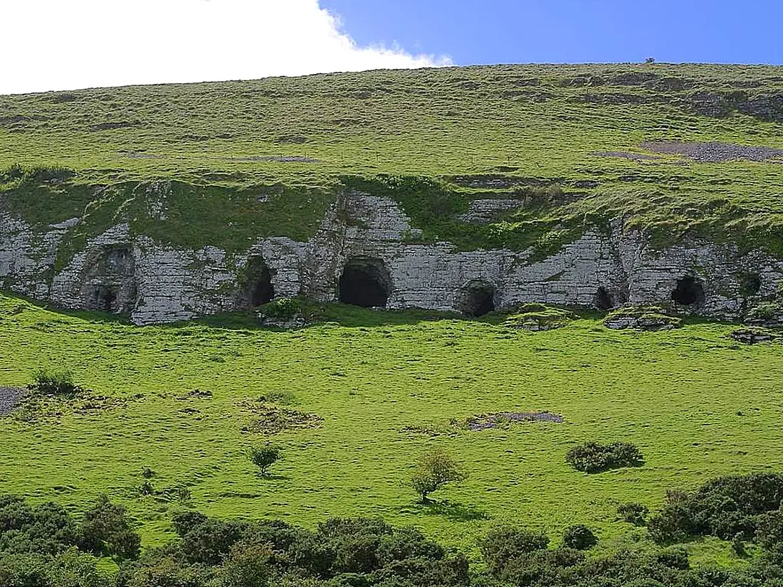 Keshcorran caves cliffs
