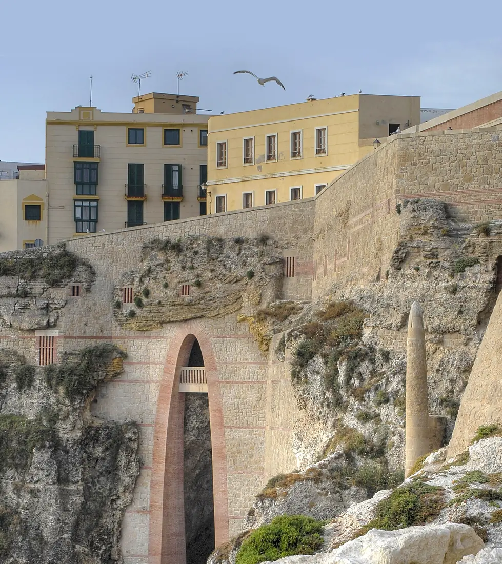 Arco exterior de las cuevas del Conventico, Melilla edited