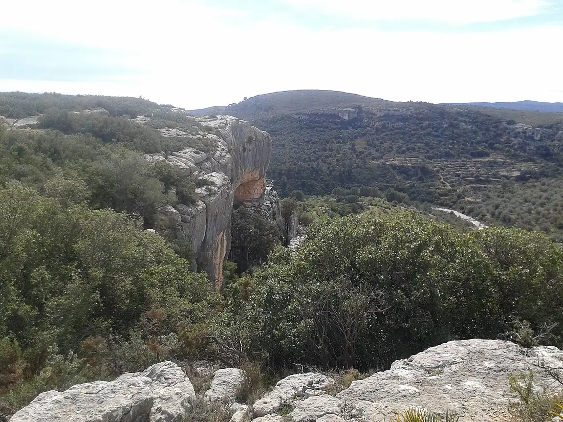 Cova-dels-Cavalls-Entry