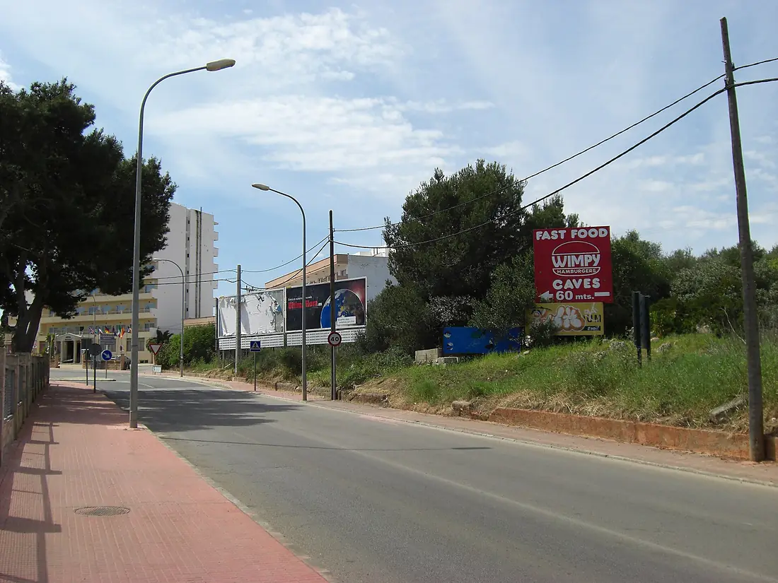 Direction caverns "Coves del drach" - panoramio