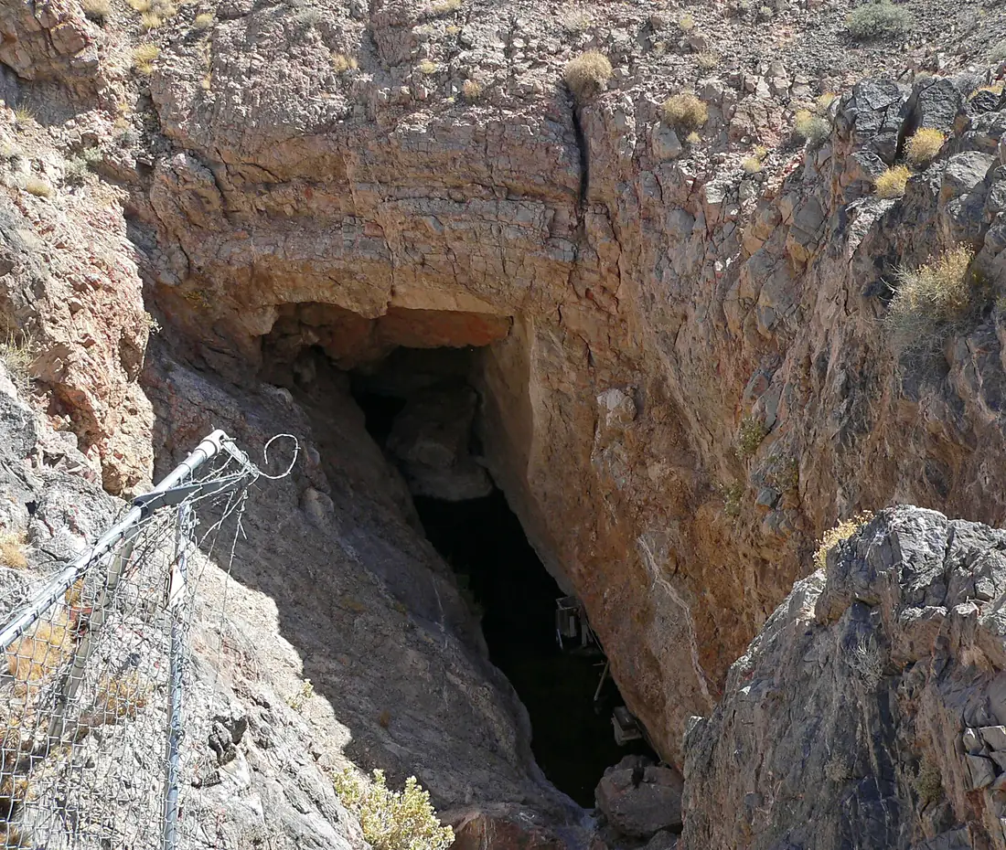 Devils Hole 4