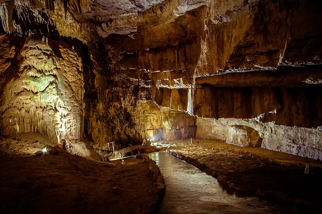 Prometheus Cave Natural Monument. Foto 3