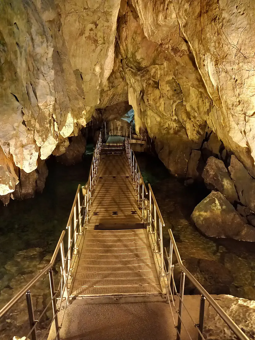 Cave of the Dragon Kastoria
