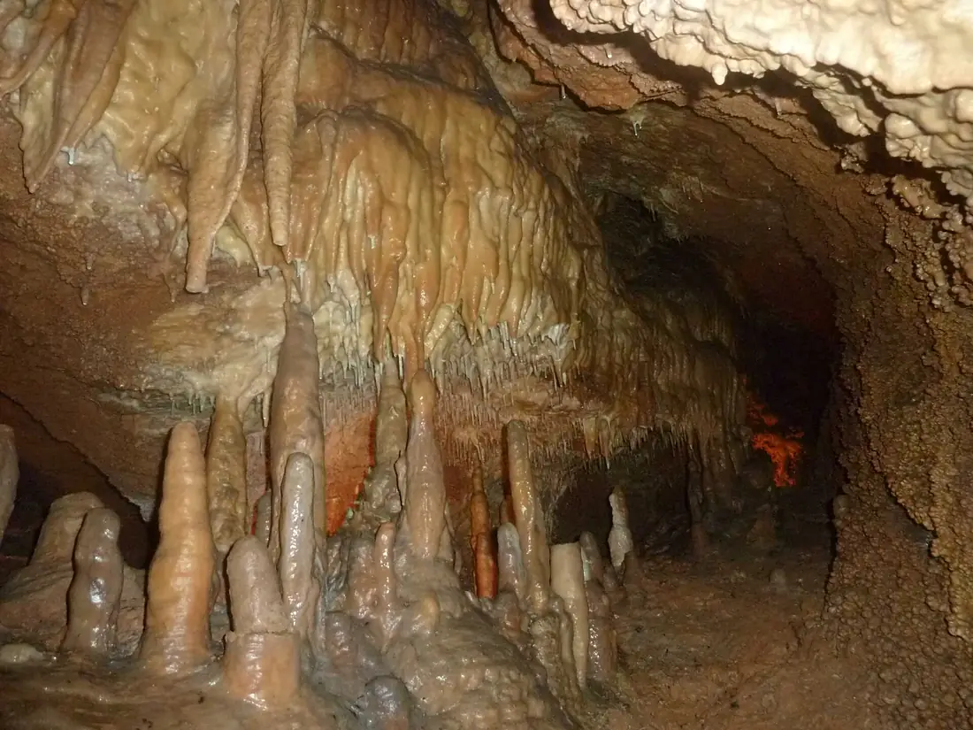 Driny cave interior 12