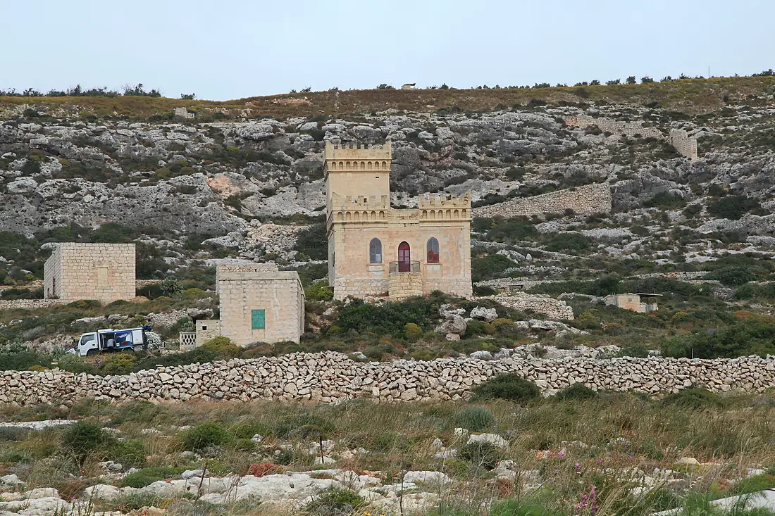 Malta - Siggiewi - Triq Lapsi - Ghar Lapsi 01 ies