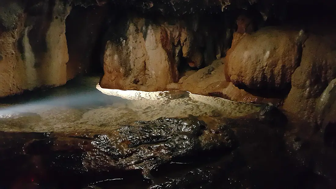 Gosu Cave 02