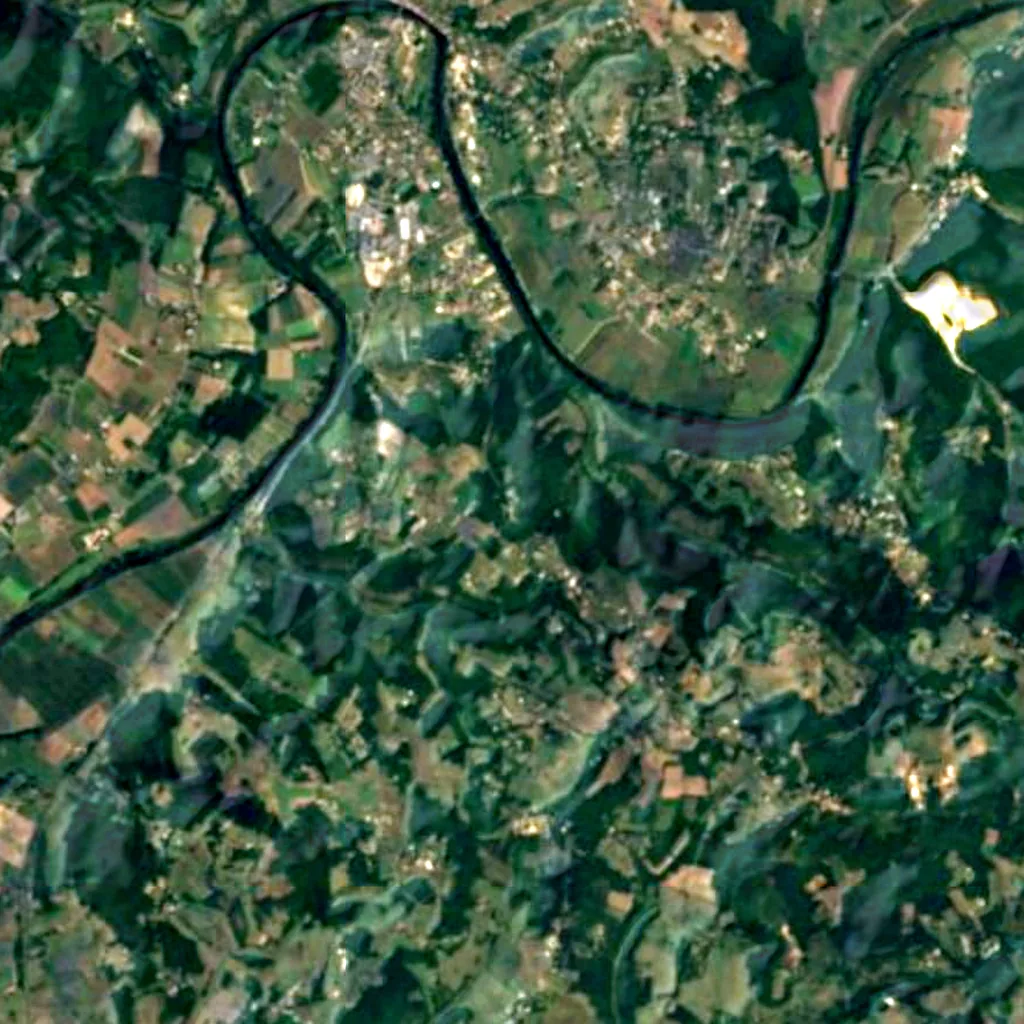 The ground above Gouffre de Proumeyssac (Sentinel-2)