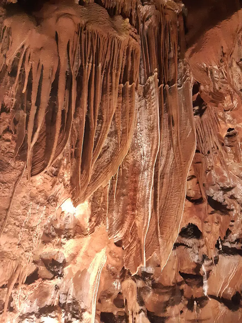 Drapés grottes de la Madeleine 