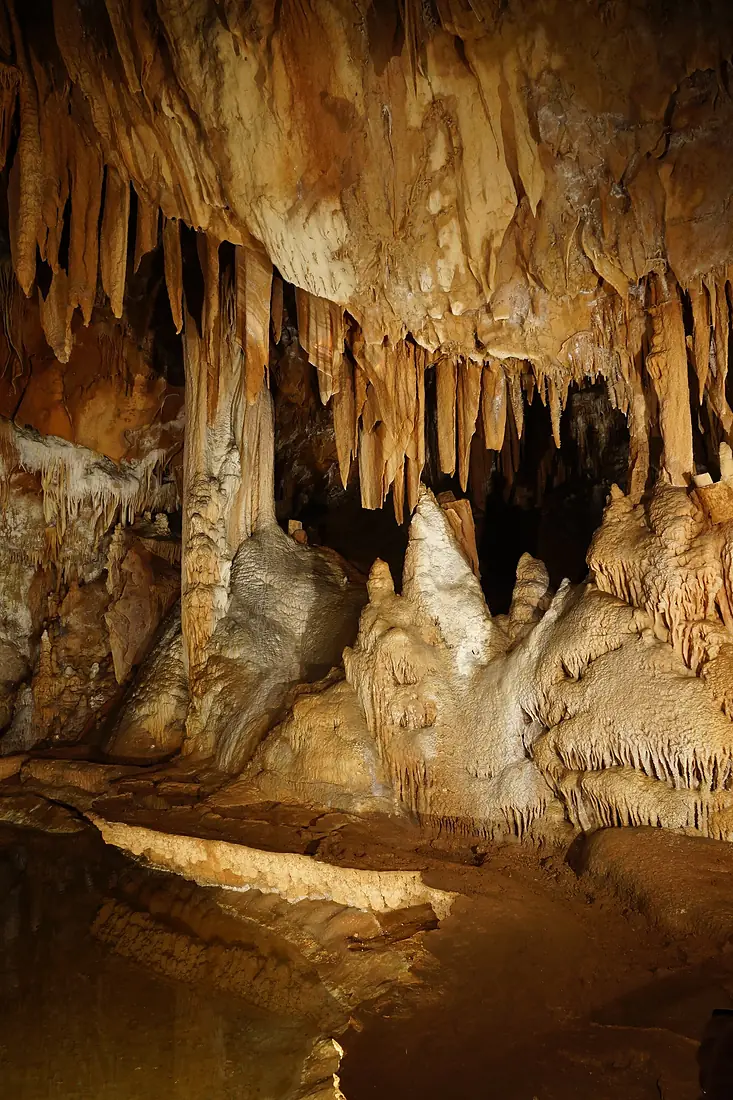 Gour Grotte de la Madeleine