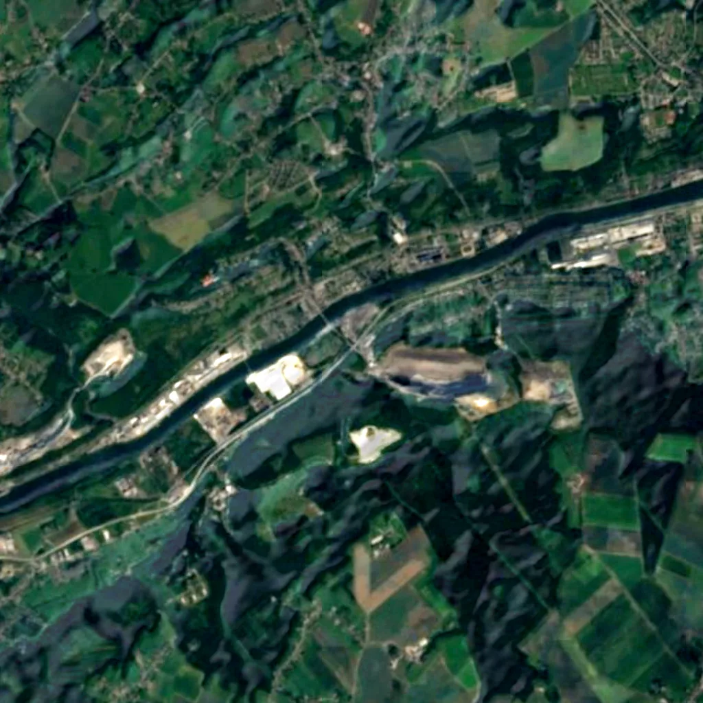 The ground above Grotte de Rosée (Sentinel-2)