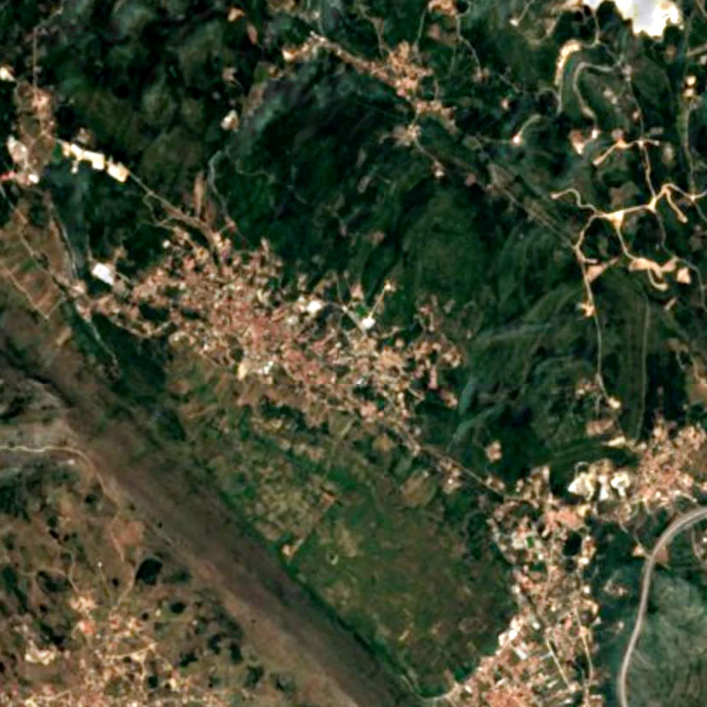 The ground above Grutas de Mira de Aire (Sentinel-2)