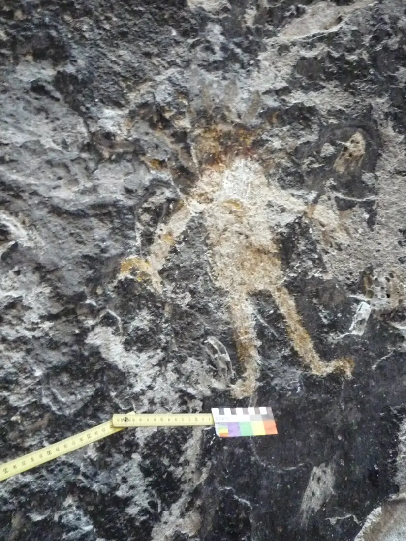 Grabado antropomorfo, Cueva de Corinto, El Salvador