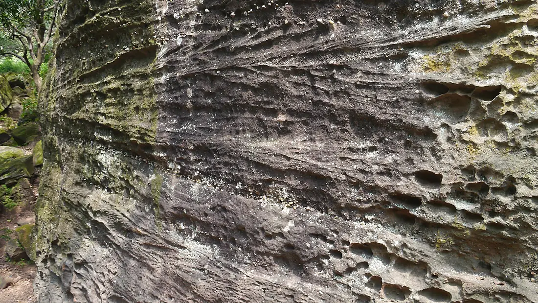 ... at Jatashankar, Pachmarhi (9932086844)