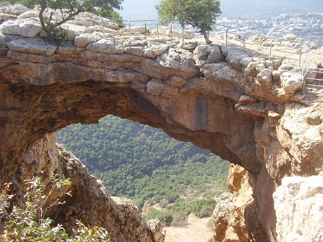 Adamit Park, Keshet Cave