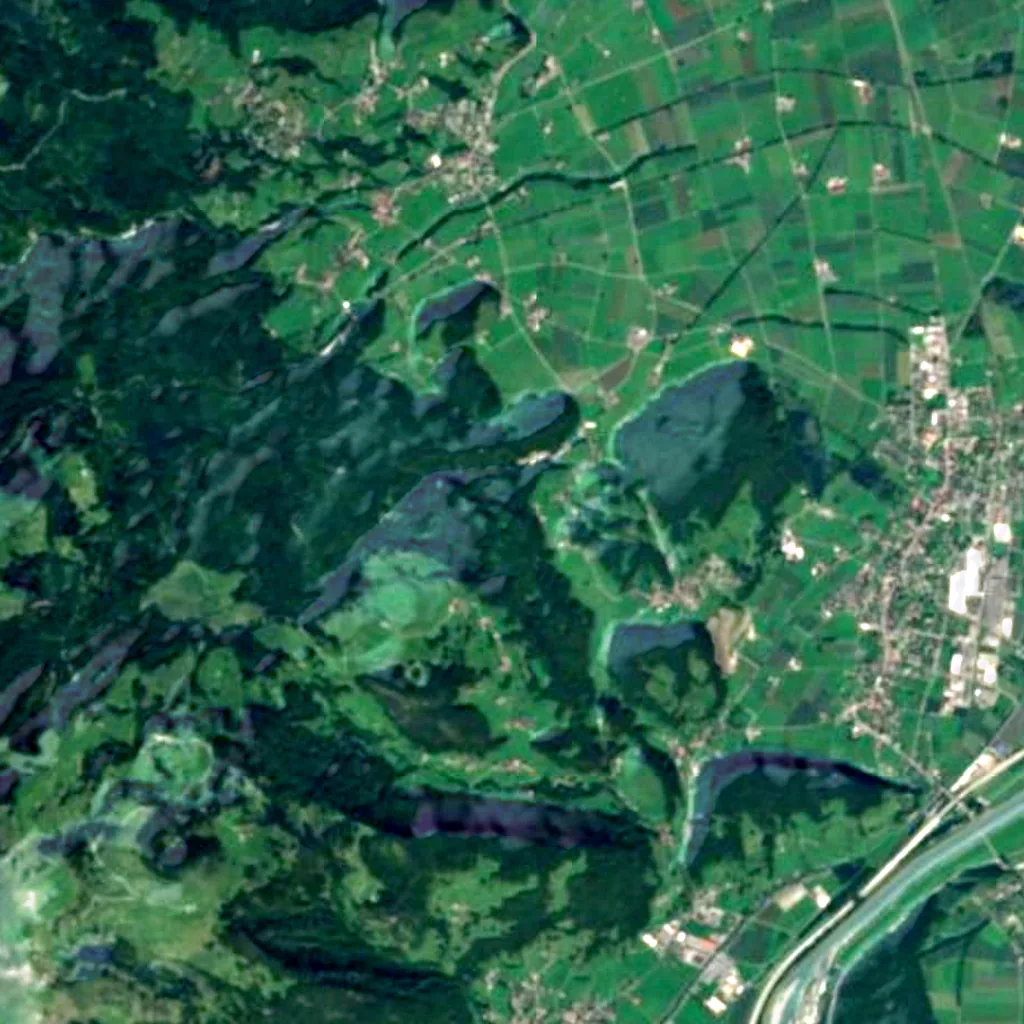 The ground above Kobelwald Kristallhöhle (Sentinel-2)