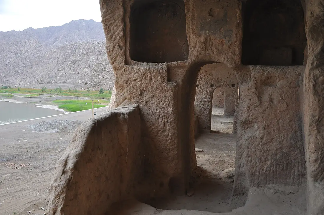 Kuntula Grottoes 2, Kuqa