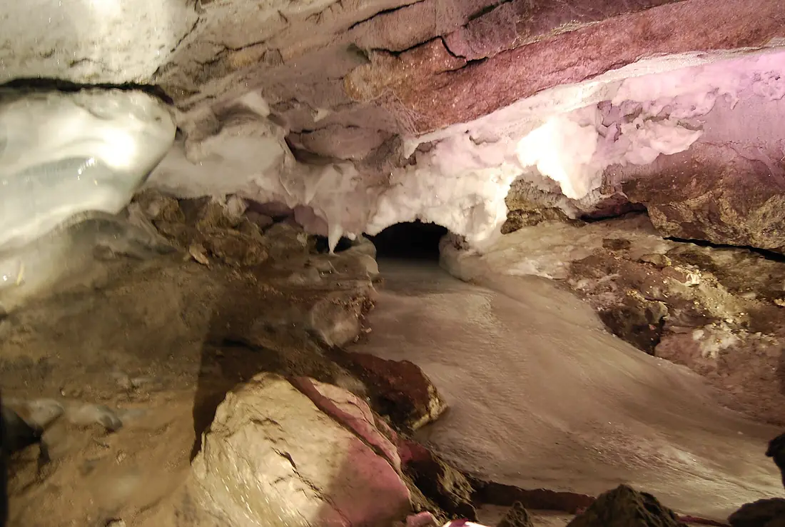 Cave Kungurskaya 0023