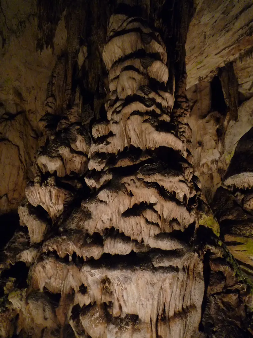Formations in the Magurata Cave - panoramio (1)