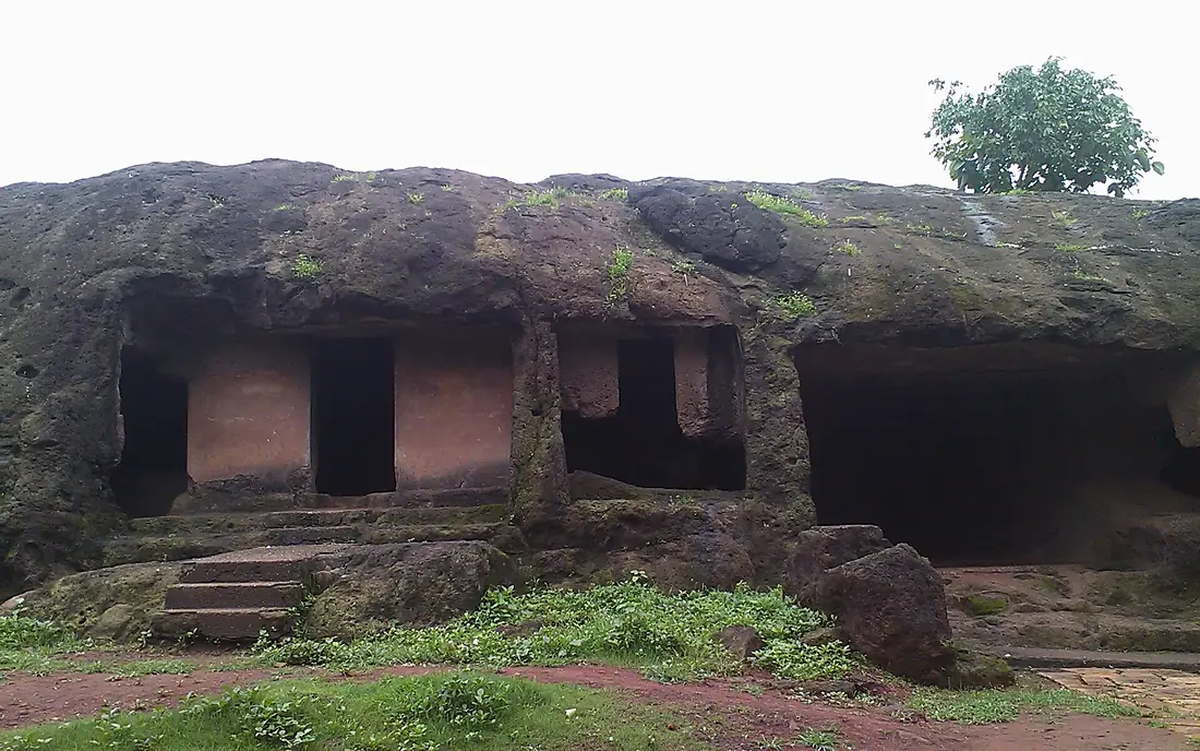 Mahakali caves 01