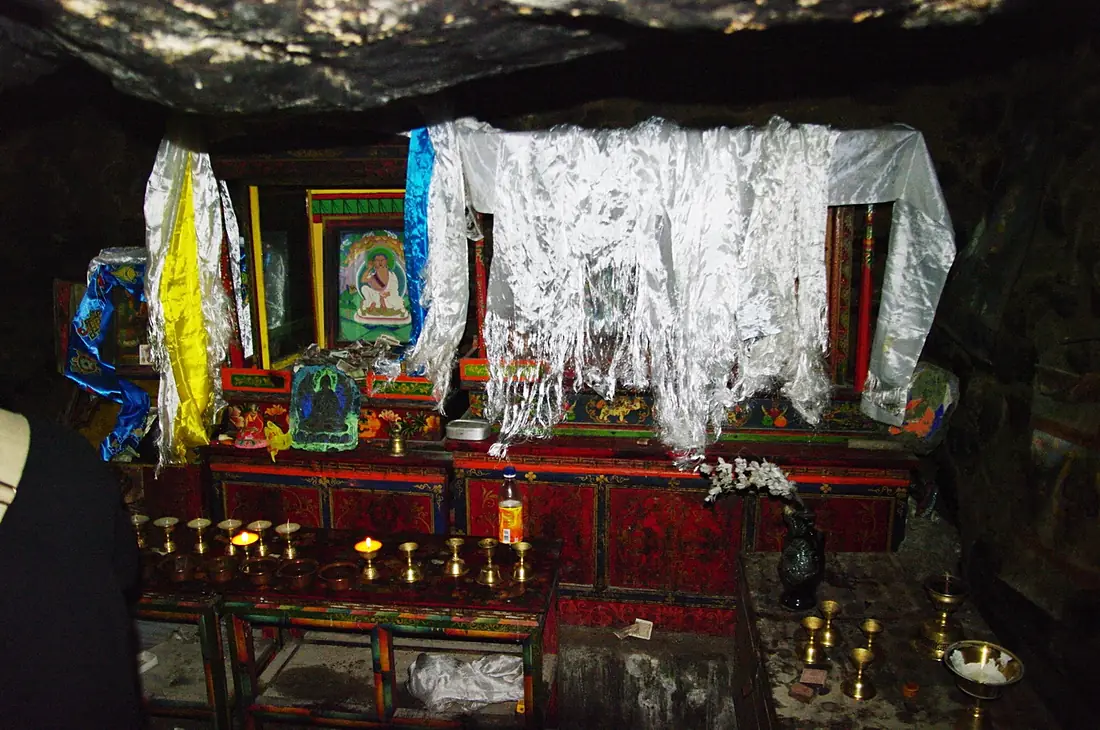TIB-nyalam-milarepa-hoehle