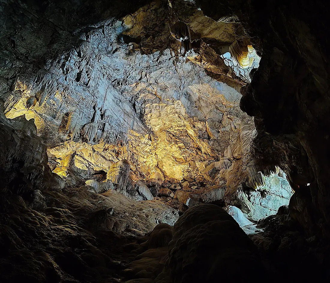 Moaning Cavern's "cathedral"feature