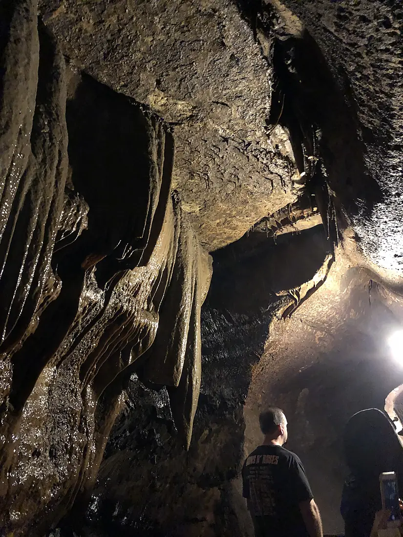 Niagara Cave wall