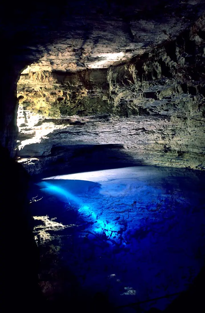 Caverna do poço encantado