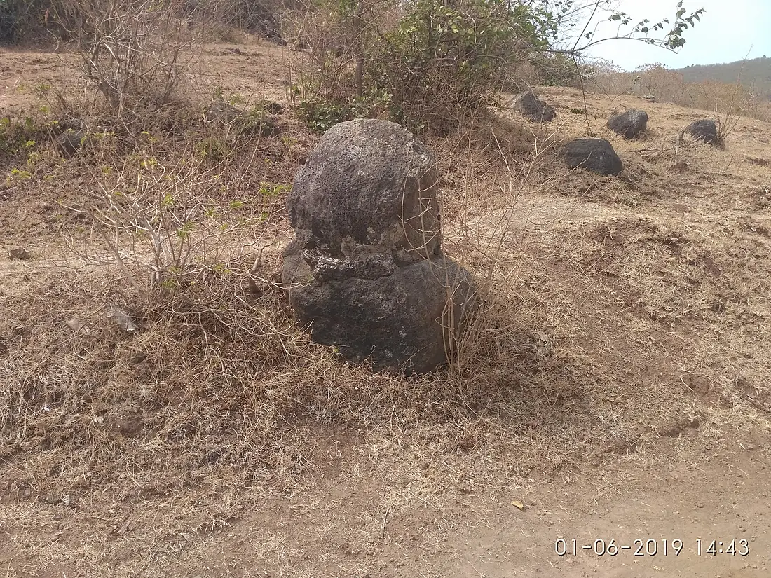 Pohale Caves 1