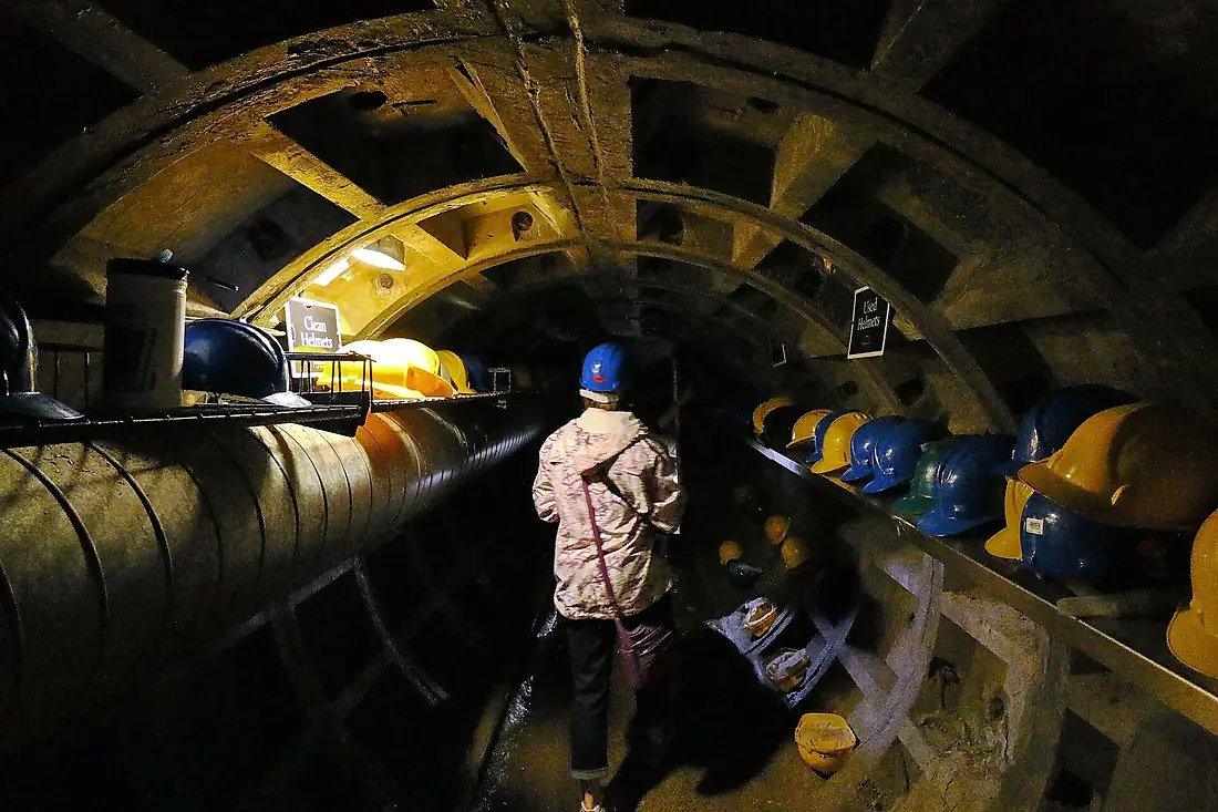 Doolin Cave, Rd R479 (506326) (26325619204)