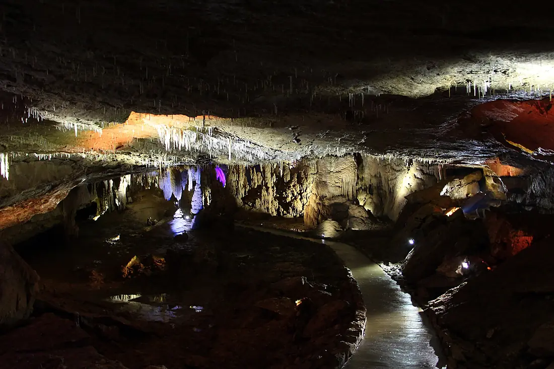 Kumistavi Cave - uphill view