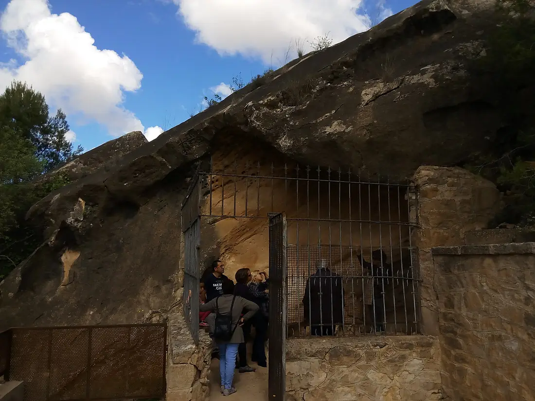 Coves del Cogul1
