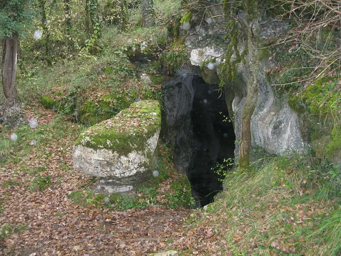 201710 Grotte-Marut-Entrée