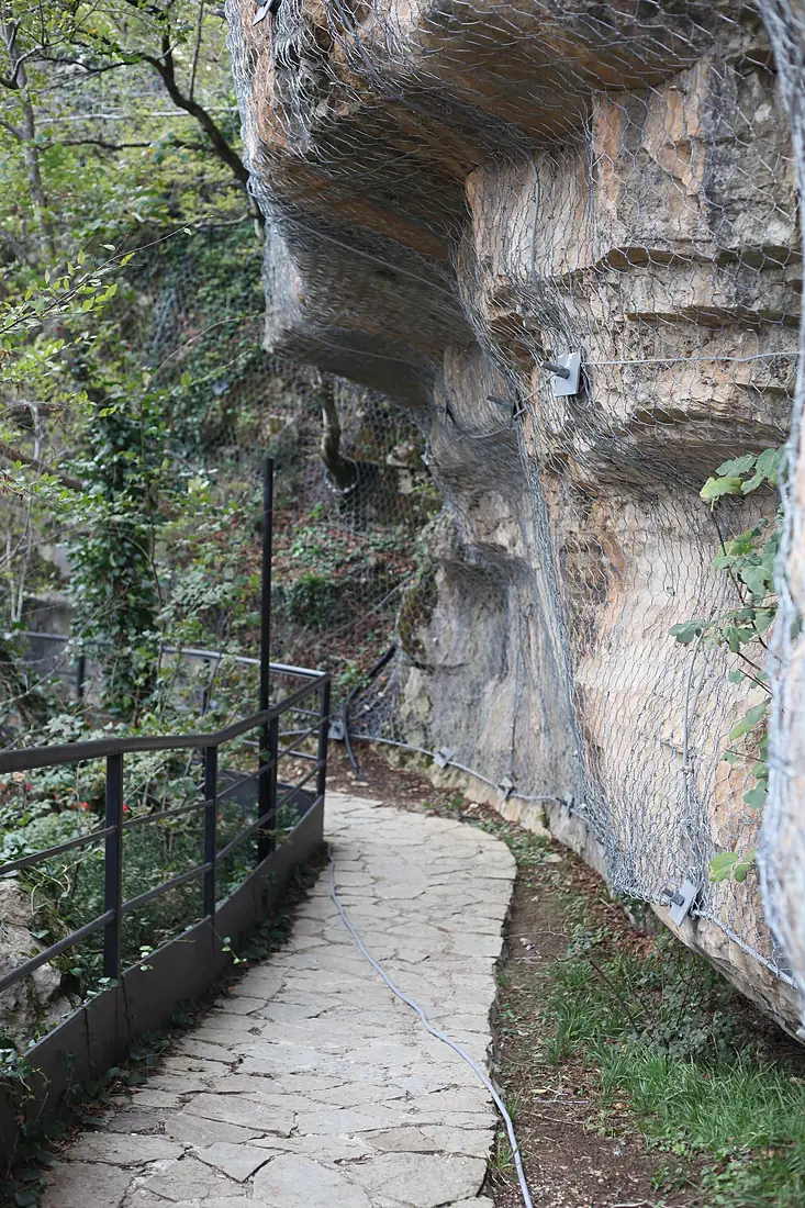 Road to the Sataplia cave 18112023 (2)