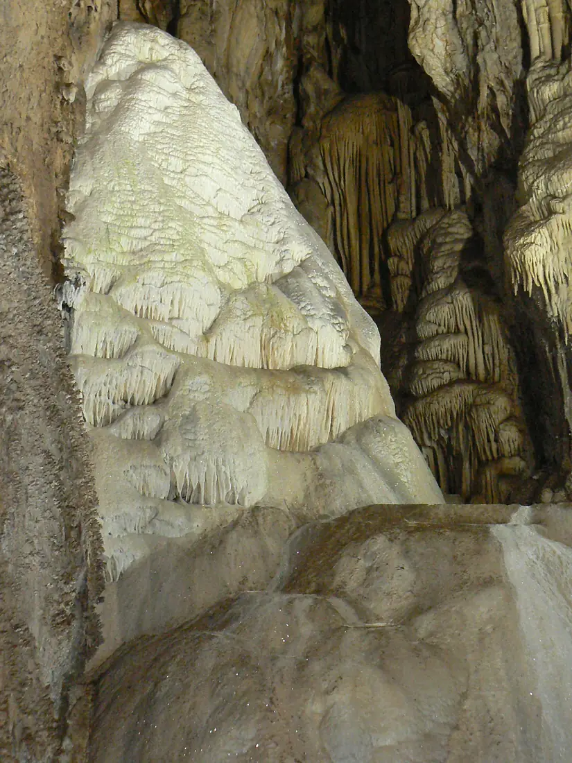 Uhlovitza-cave-icefall
