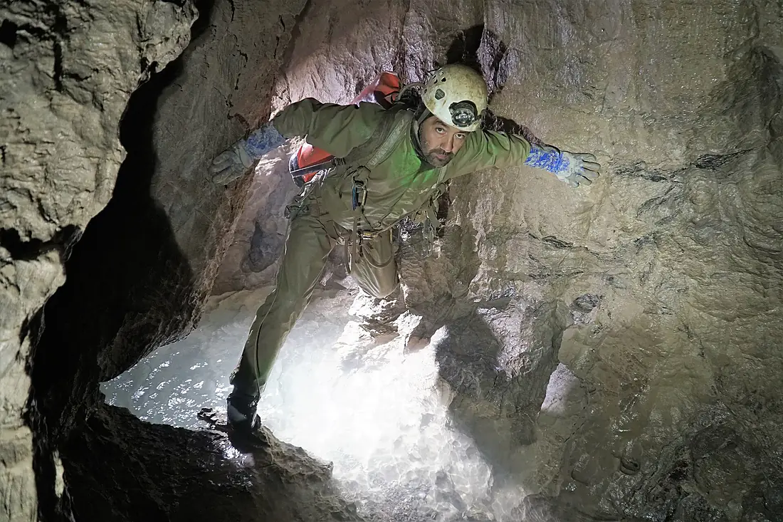 Cave Veryovkina. Below the -1350 camp